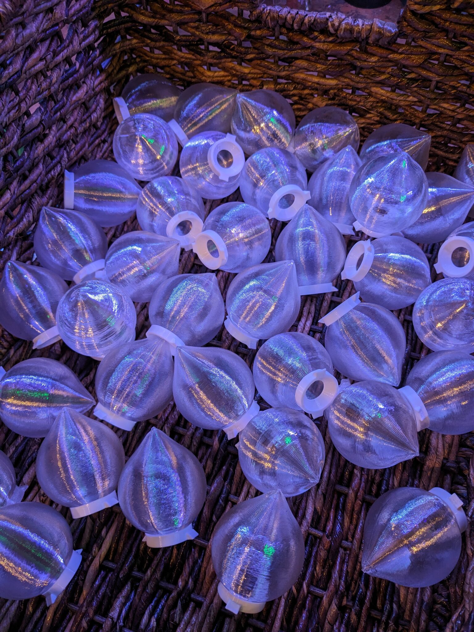 3D printed bulbs for the biomorphic light sculpture "Electric Fireworm"